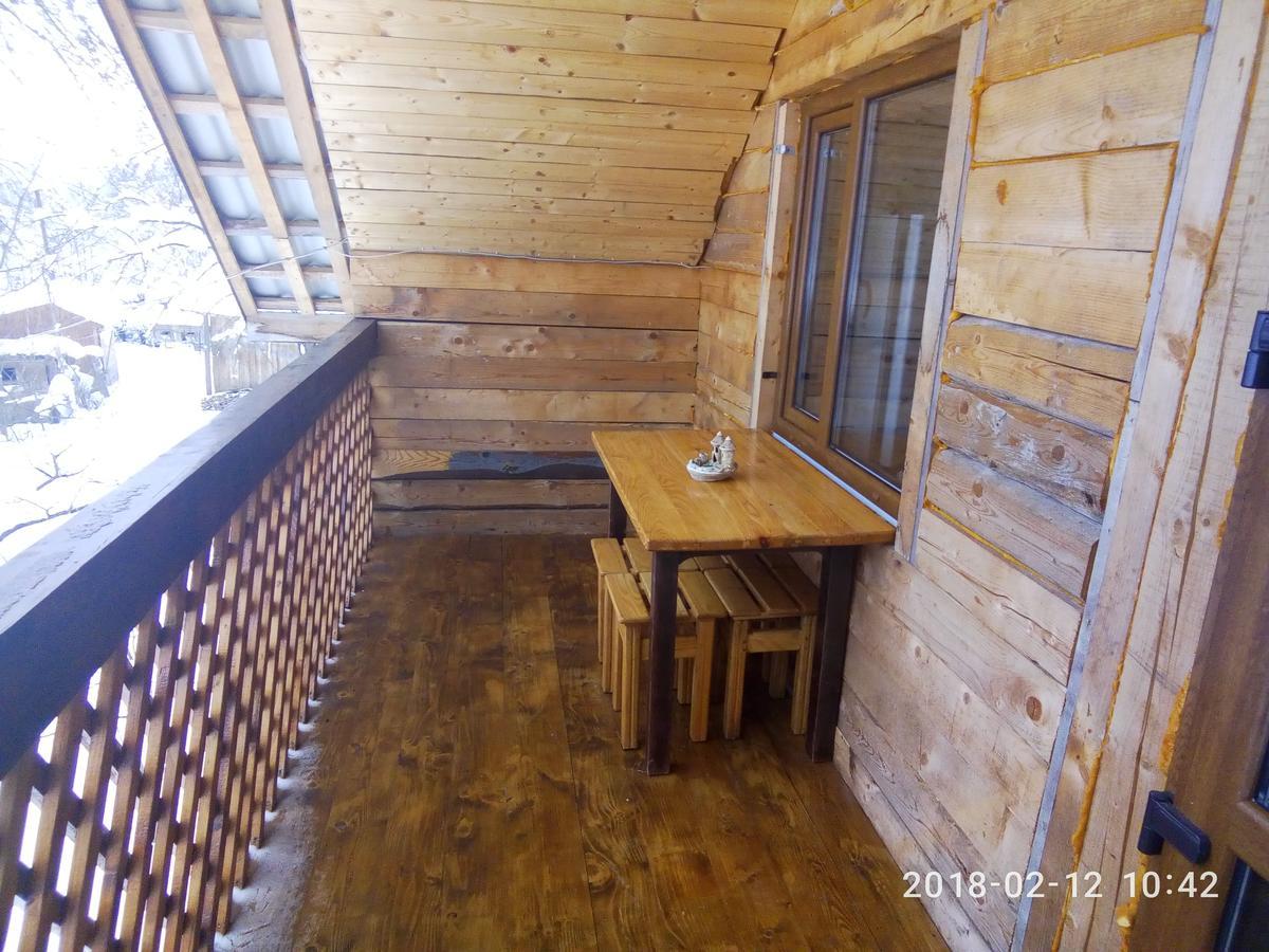 Під Горою Villa Sheshory Exterior photo